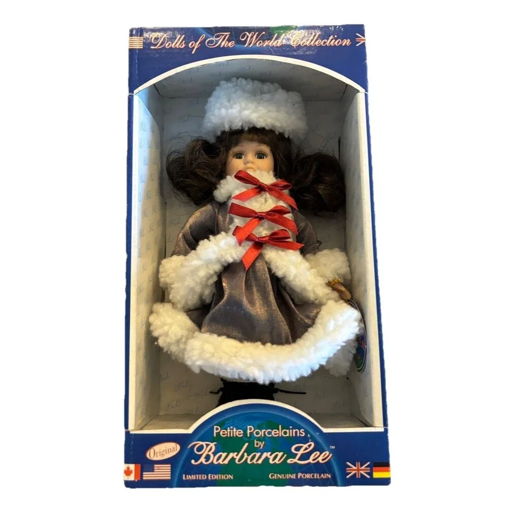 Dolls Of The World Collection Petite Porcelains By Barbara Lee Russia VTG 2000